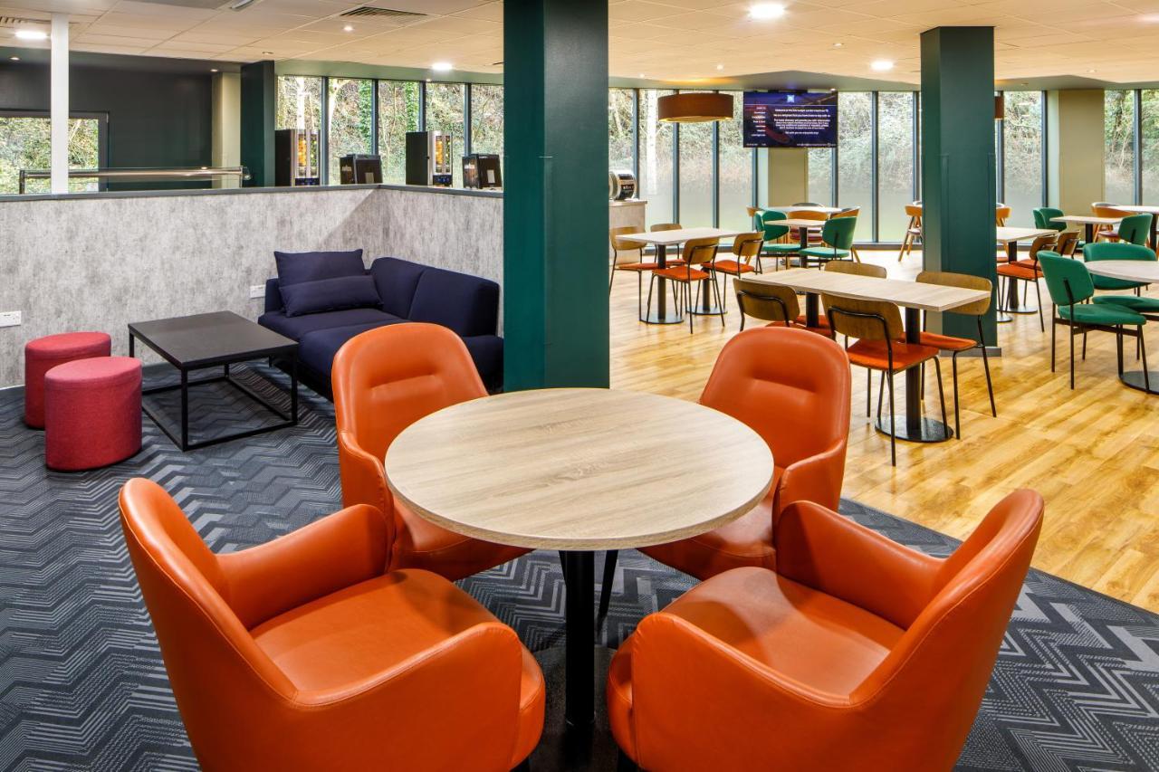Hotel Ibis Budget London Heathrow Terminal 5 3*